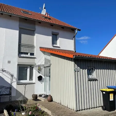 House, 5 Rooms, Garden, Free Parking, Smarttv