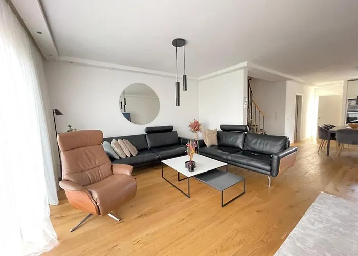 House, 5 Rooms, Garden, Free Parking, Smarttv Apartament *