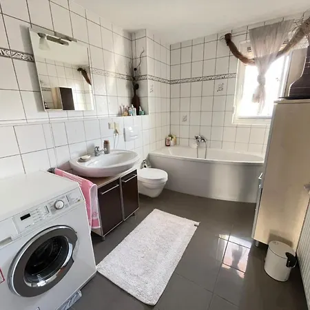 דירה House, 5 Rooms, Garden, Free Parking, Smarttv *